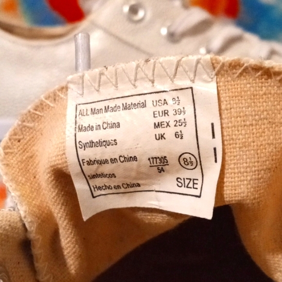 Airwalk women's size 8.5 iridescent sneakers. - Picture 10 of 11